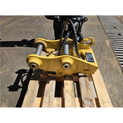 EQ11 (4855210) 01